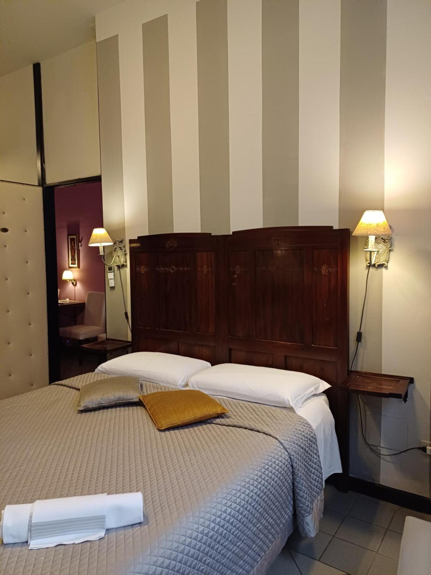 ホテル La Colonna ルッカ 部屋 写真